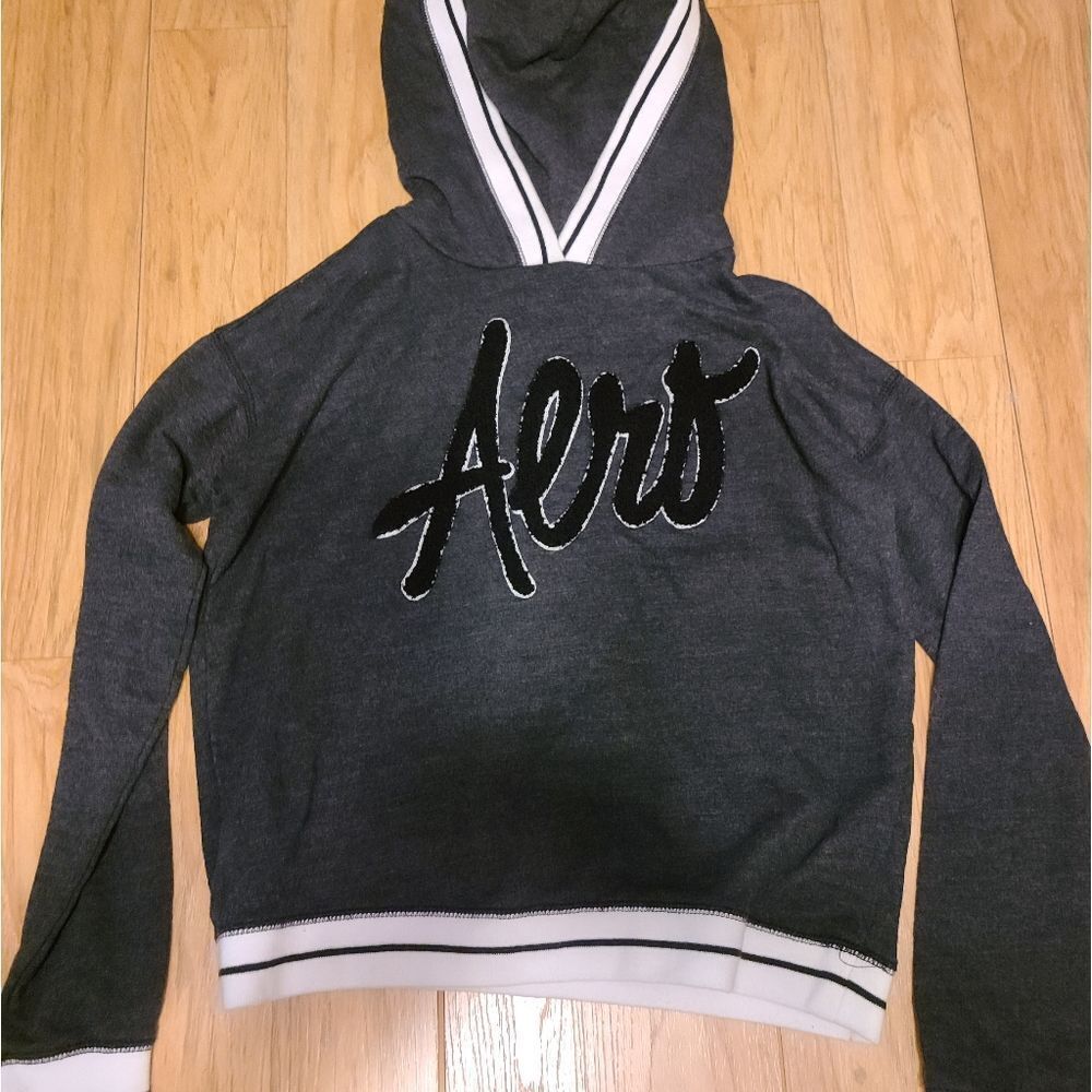 Aero crop top hoodie